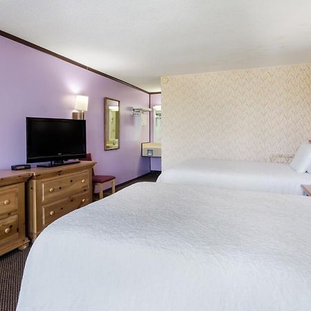 Americas Best Value Inn ウィズビル エクステリア 写真