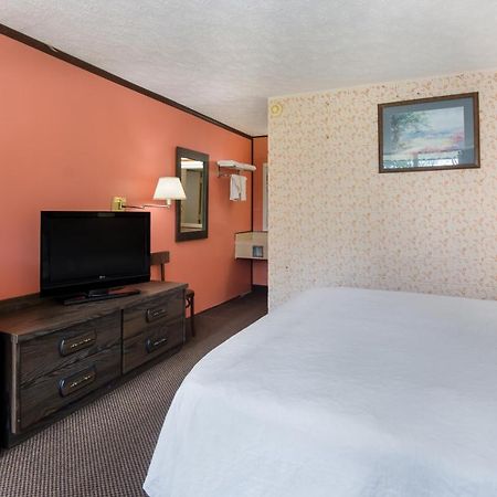 Americas Best Value Inn ウィズビル エクステリア 写真