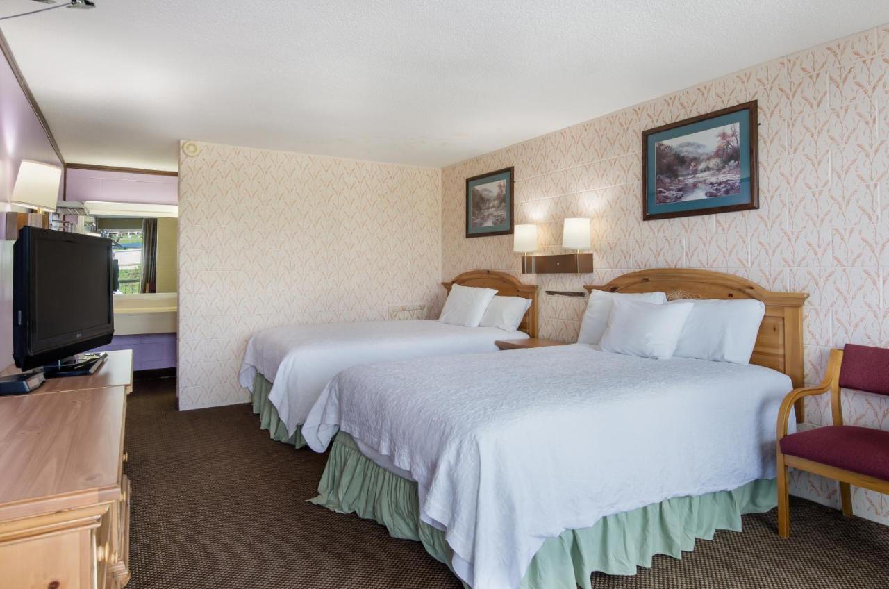 Americas Best Value Inn ウィズビル エクステリア 写真