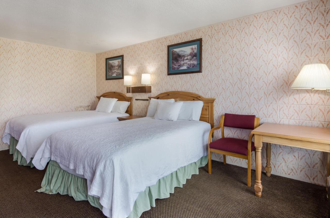 Americas Best Value Inn ウィズビル エクステリア 写真